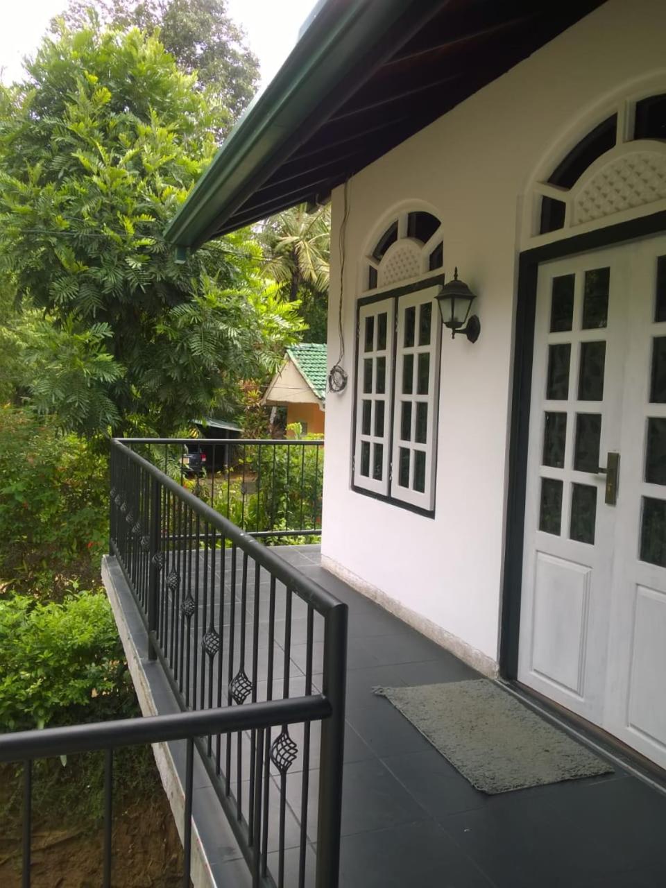 Ella Gypsies Hostel Exterior photo
